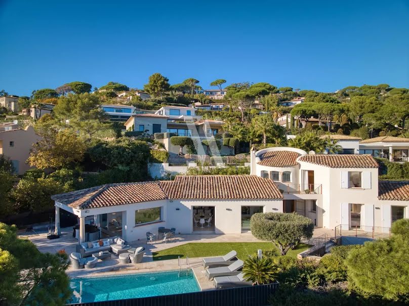 Vente villa 5 pièces 295 m² à Saint-Tropez (83990), 4 990 000 €