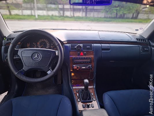 продам авто Mercedes E 200 E-klasse (W210) фото 5