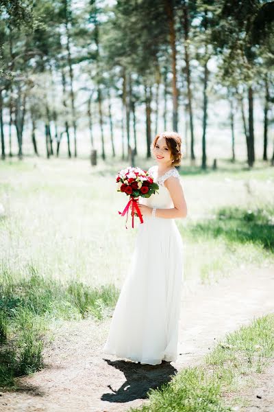 Fotógrafo de casamento Viktoriya Brovkina (viktoriabrovkina). Foto de 28 de fevereiro 2018