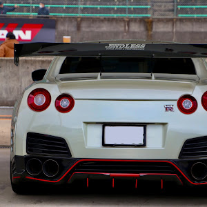 NISSAN GT-R