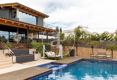 House with pool and terrace 2