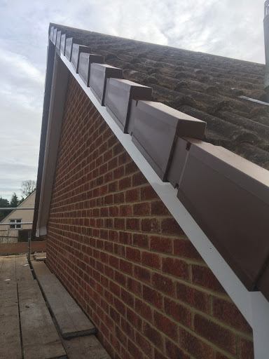 Dry verge option 