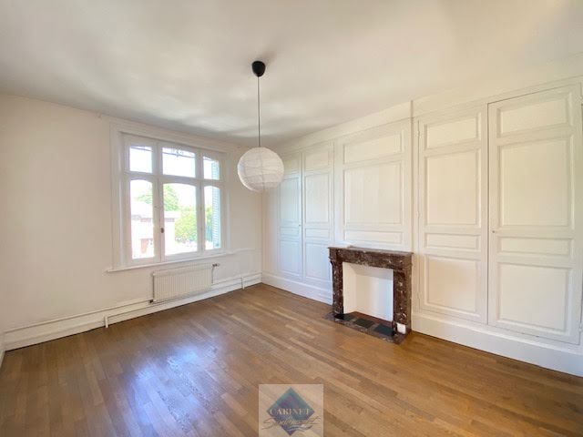 Vente maison 8 pièces 205 m² à Abbeville (80100), 200 000 €