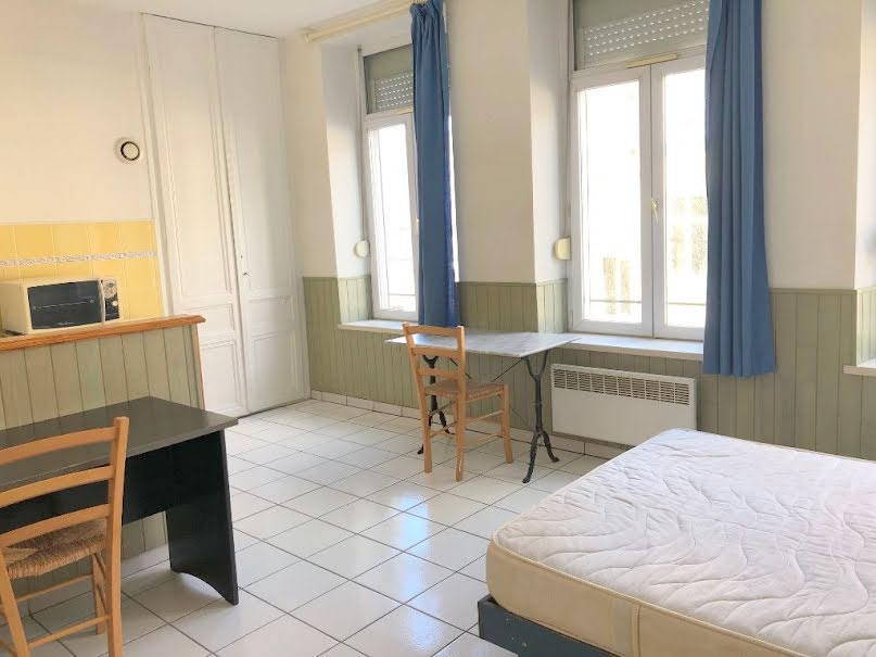 Location meublée appartement 1 pièce 24 m² à Boulogne-sur-Mer (62200), 300 €