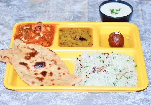 Murg Aur Dal Ki Thali