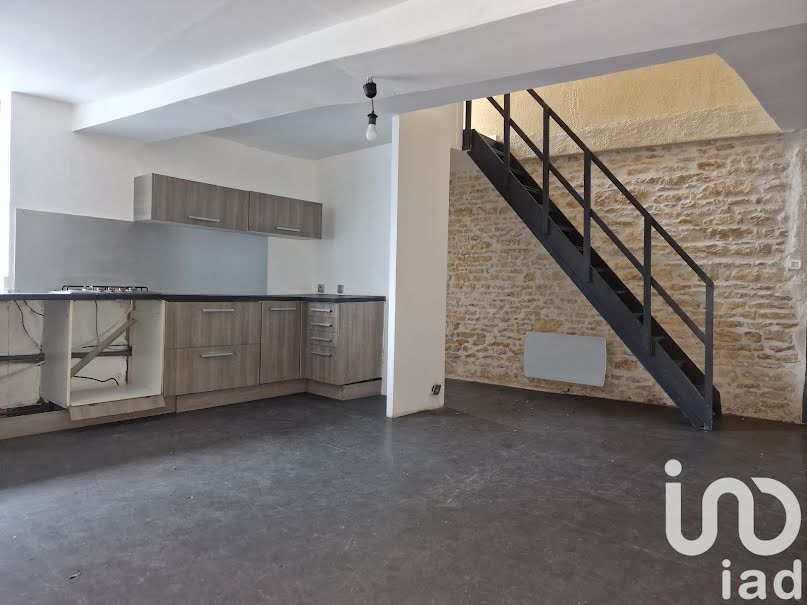 Vente maison 4 pièces 91 m² à Montreuil-Bellay (49260), 116 000 €