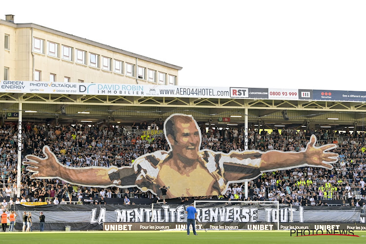 🎥 📷 Le superbe hommage des supporters de Charleroi à Dante Brogno