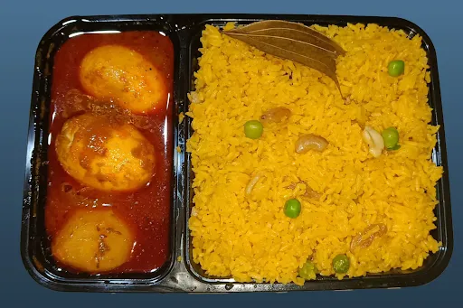 Gobindobhog Chaler Basanti Pulao With Egg Curry [2 Pieces]