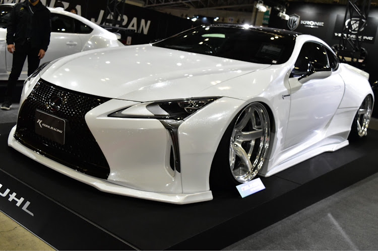 LCのteam kuhl's・Kuhl Racing・kitzracing・airforcesuspension・東京オートサロン2023に関するカスタム事例の投稿画像1枚目