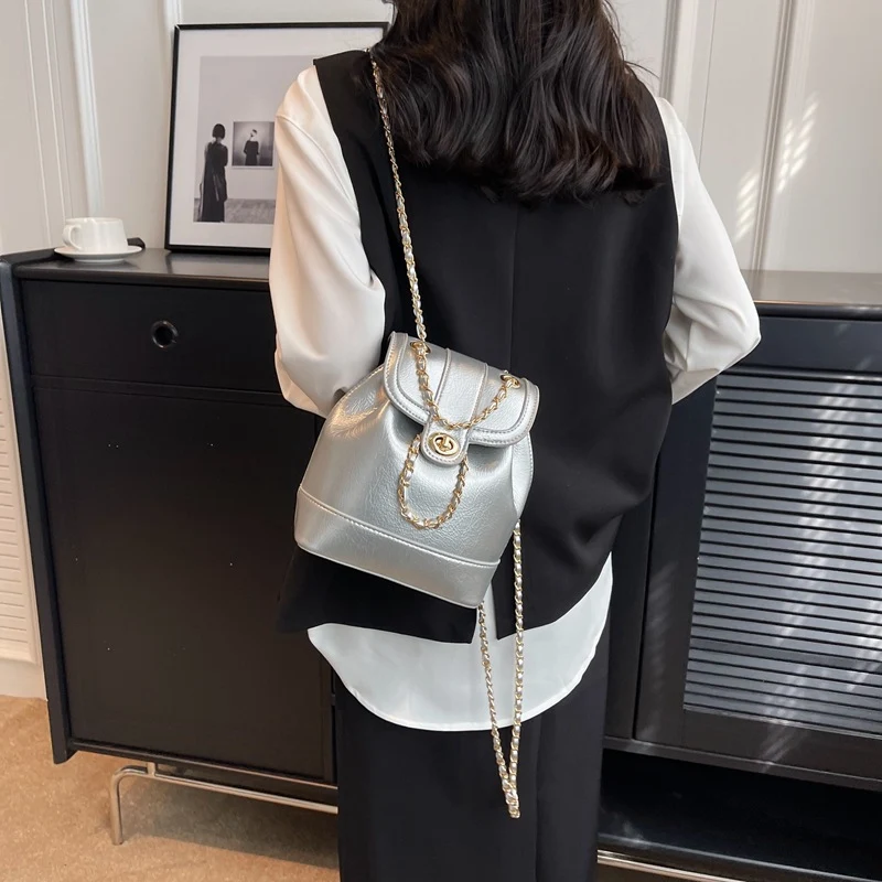 Title 5, Dames Chain Rugzak One Shoulder Retro Oily Buck...