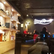 StayReal Café(台中一中店)