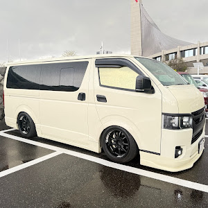 ハイエースバン TRH200V