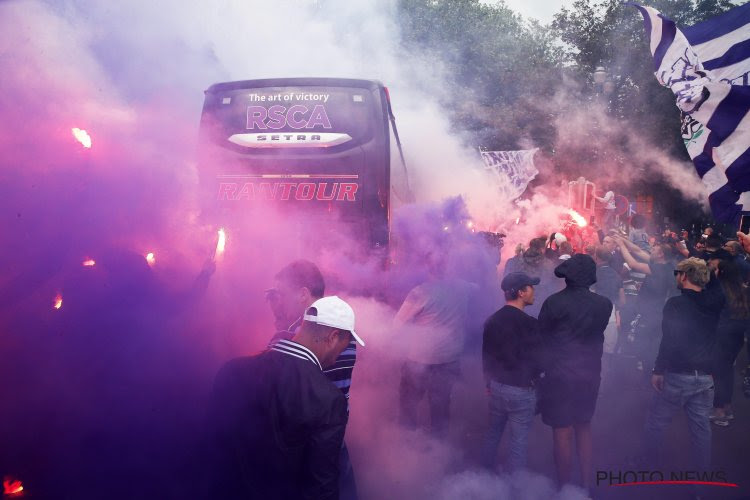 Anderlecht demande à ses supporters de ne plus utiliser de feux de Bengale