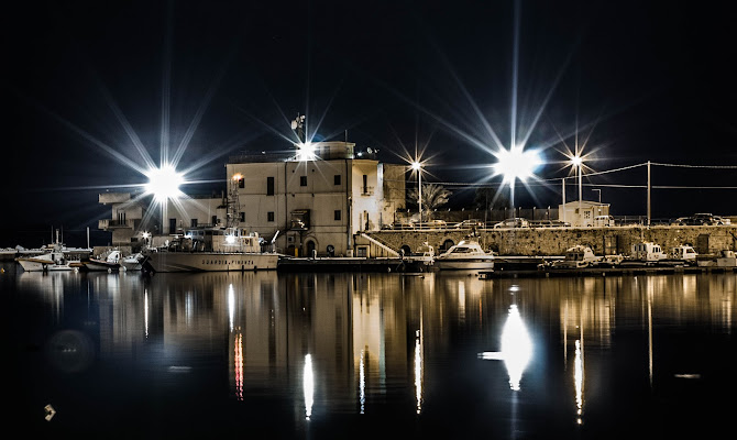 Porto la sera di Gaetano S. Greco