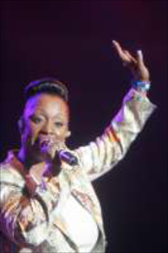 NIGHTINGALE: Regina Belle. Pic. Veli Nhlapo. 16/04/06. © Sowetan.