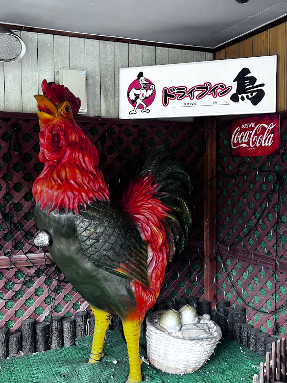 プリウスαのゾンビランドサガ・ドライブイン鳥・伊万里駅・伊万里・ゾンビランドサガ聖地巡礼に関するカスタム事例の投稿画像4枚目
