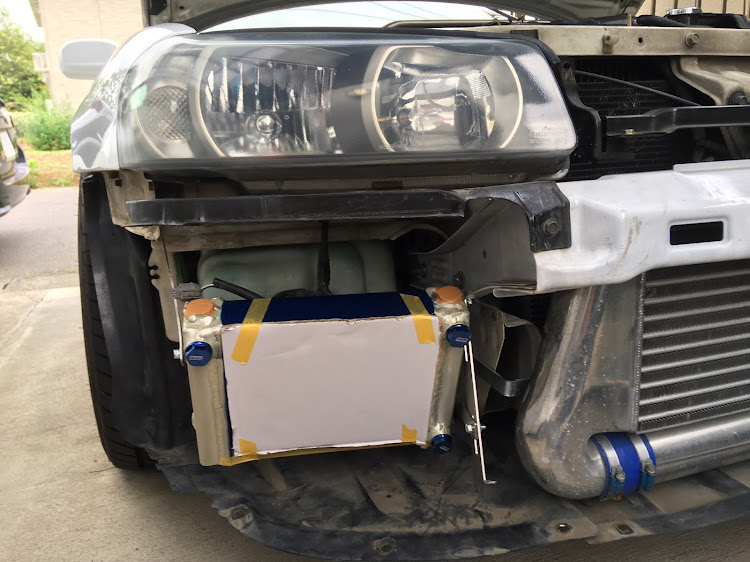 スカイラインのオイルクーラー取付・SKID RACING・DIY・ER34に関するカスタム事例の投稿画像2枚目
