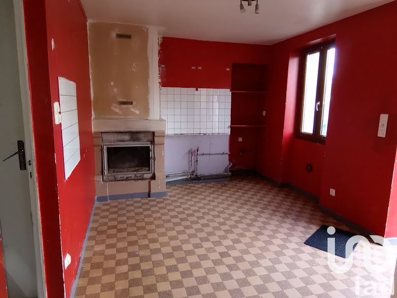 Vente maison 6 pièces 129 m² à Châteaumeillant (18370), 49 000 €