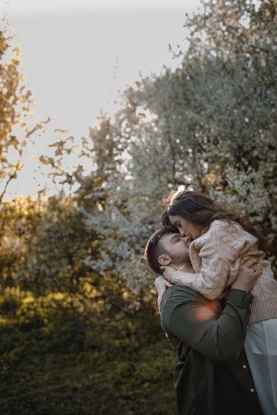 Fotografo di matrimoni Kseniya Khasanova (ksukhasanova). Foto del 21 giugno 2021