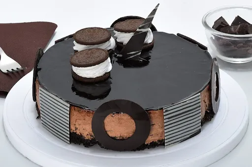 Special Chocolate Oreo Cake