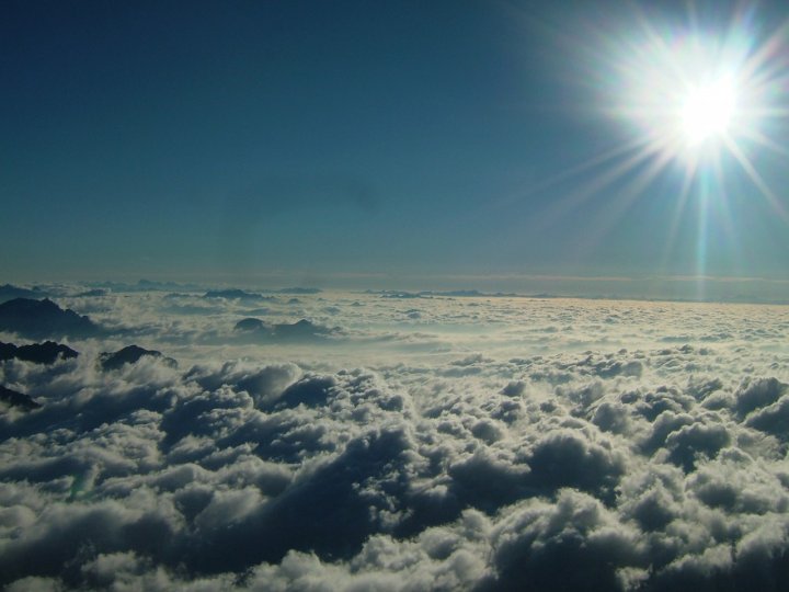 Sopra la nebbia c'è il blu di mari.ve