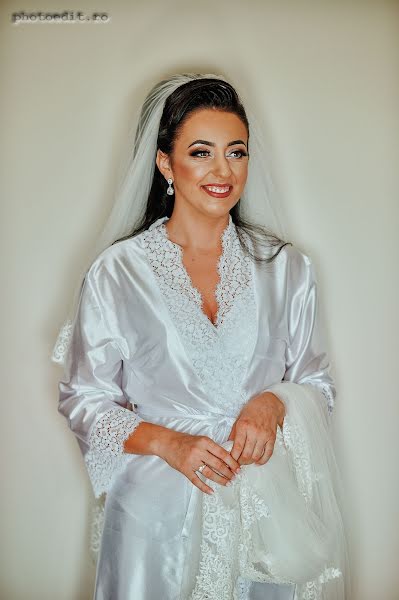 Wedding photographer Vasile Domocos (vasiledmc). Photo of 3 July 2019