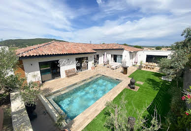 House with pool and terrace 7