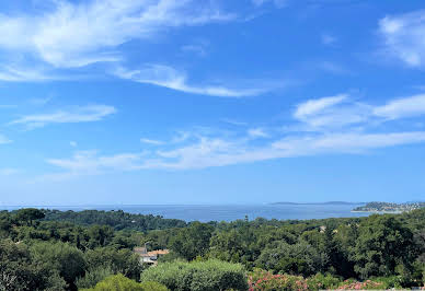 Villa avec piscine et terrasse 14