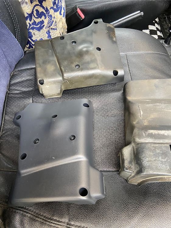 ジムニーのナルディフル装備・純正新品・新品は気持ち良いに関するカスタム事例の投稿画像4枚目