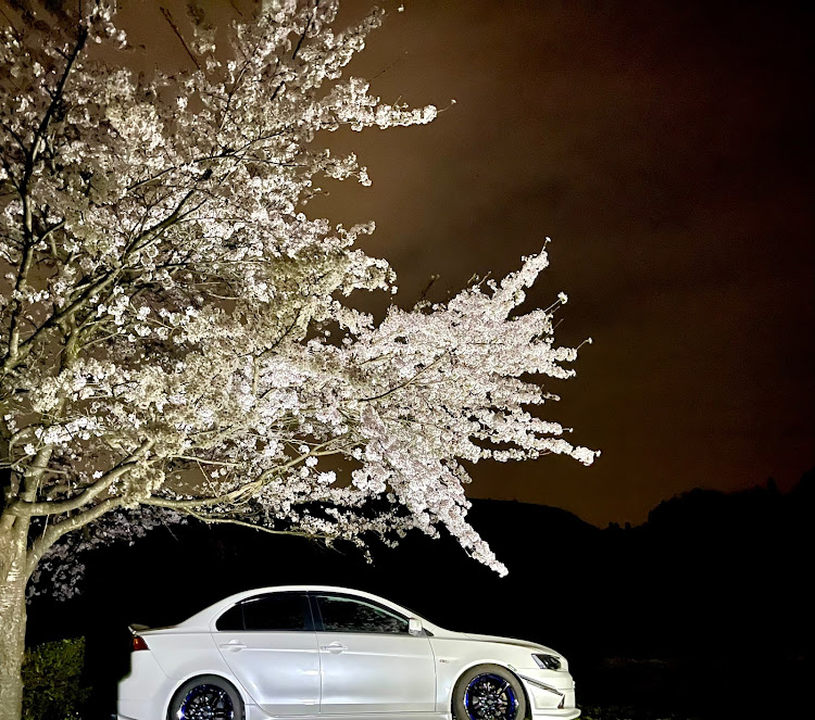 ギャランフォルティスのiPhone撮影・4B11の日・桜とコラボ🌸に関するカスタム事例の投稿画像1枚目