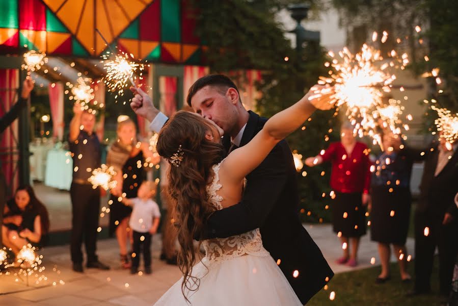 Fotografo di matrimoni Yuliya Apetenok (apetenokwed). Foto del 26 gennaio 2021