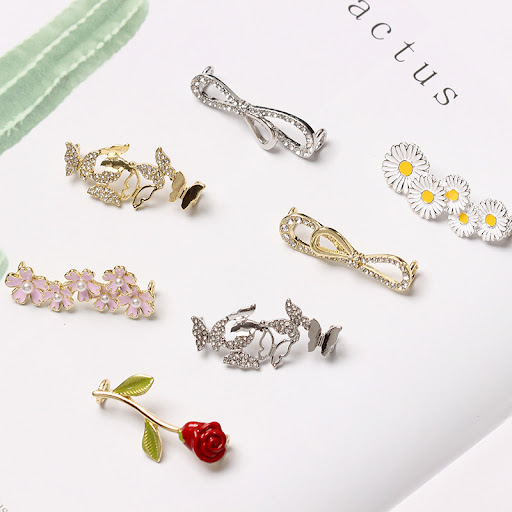 Title 2, Little White Shoes Accessories Shoelace Buckle ...