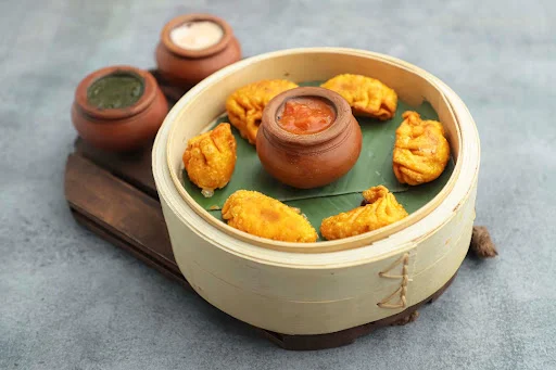 Soya Fried Momos (6 pcs)