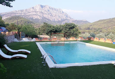 Maison avec piscine et terrasse 6