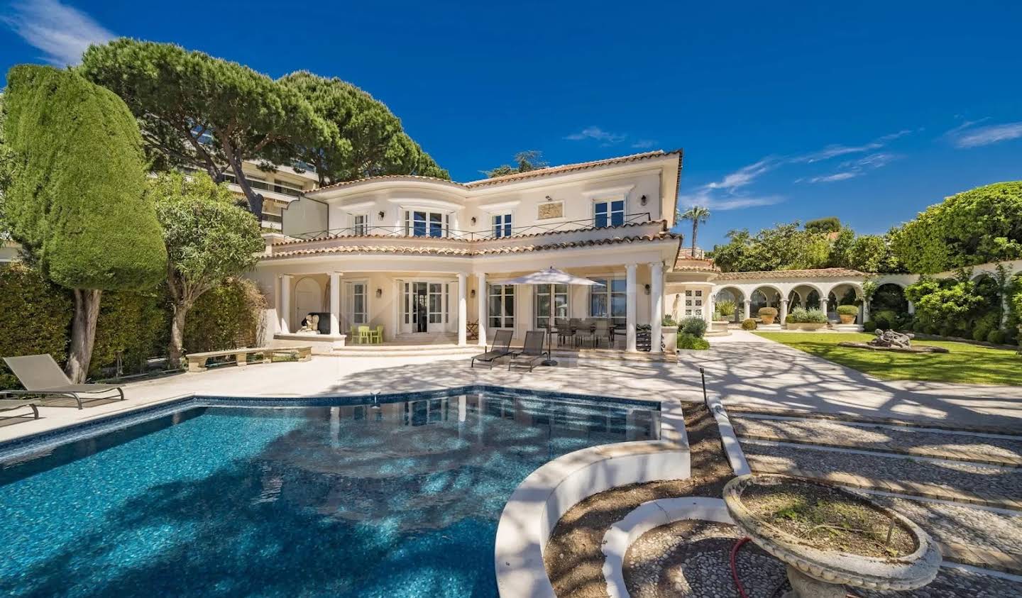 Villa avec piscine et terrasse Antibes