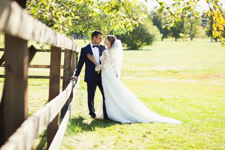 Fotografo di matrimoni Tatyana Luchezarnaya (ly4ezarnaya). Foto del 26 agosto 2015