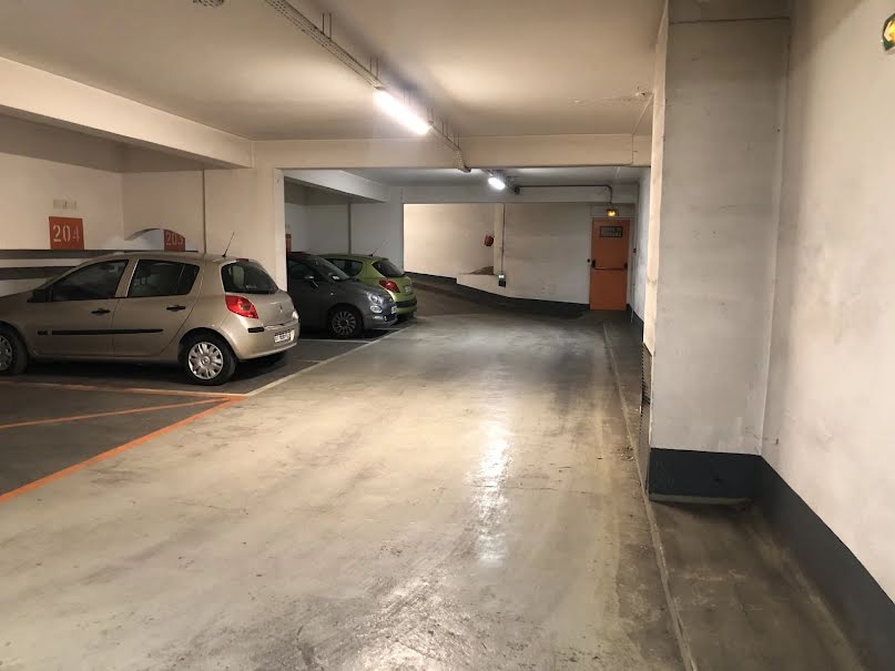 Vente parking  10 m² à Paris 16ème (75016), 29 900 €