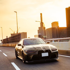 M4 クーペ G82