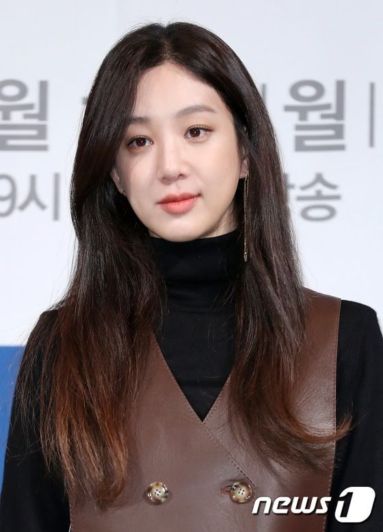 jung-ryeo-won-appeared-jtbc-drama-diary-of-a-prosecutor-production-presentation-held-at-imperial-palace-seoul-in-gangnam-gu-seoul-on-the-16th