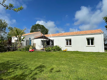 maison à Saint-Révérend (85)