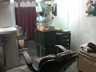 Pragya Beauty Salon & Cosmetic Centre photo 1