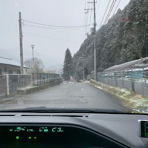 アクア NHP10