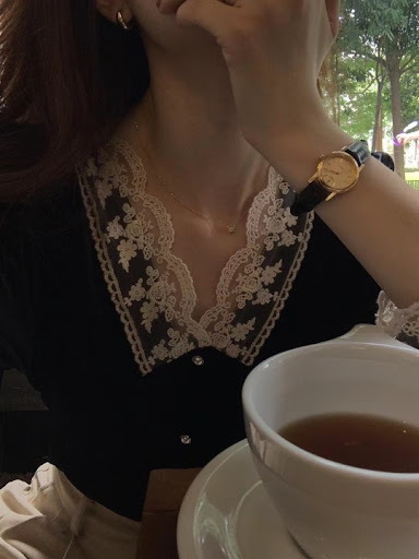 Title 3, Lace V-neck Retro French Short Temperamental Pl...