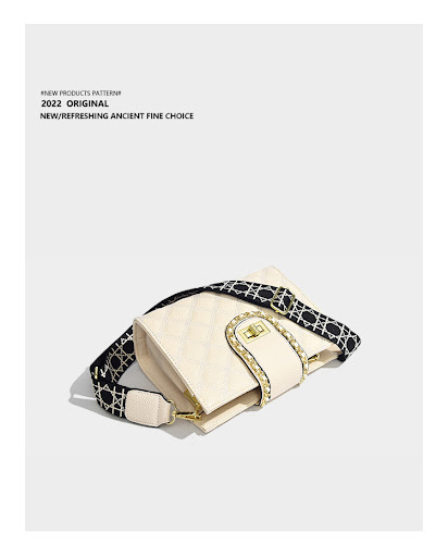 Title 8, Solid Color Diamond Chain Shoulder Bag A stylis...