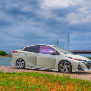 プリウスPHV ZVW52