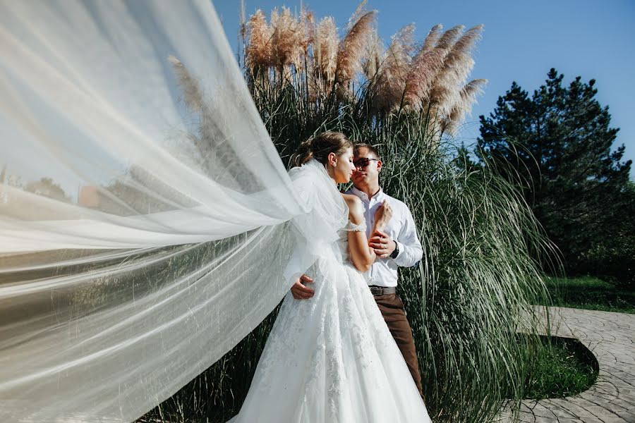 Fotografo di matrimoni Irina Semenova (lampamira). Foto del 4 dicembre 2018