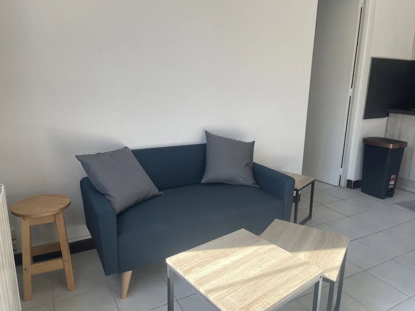 Location meublée appartement 2 pièces 22.81 m² à Montelimar (26200), 360 €