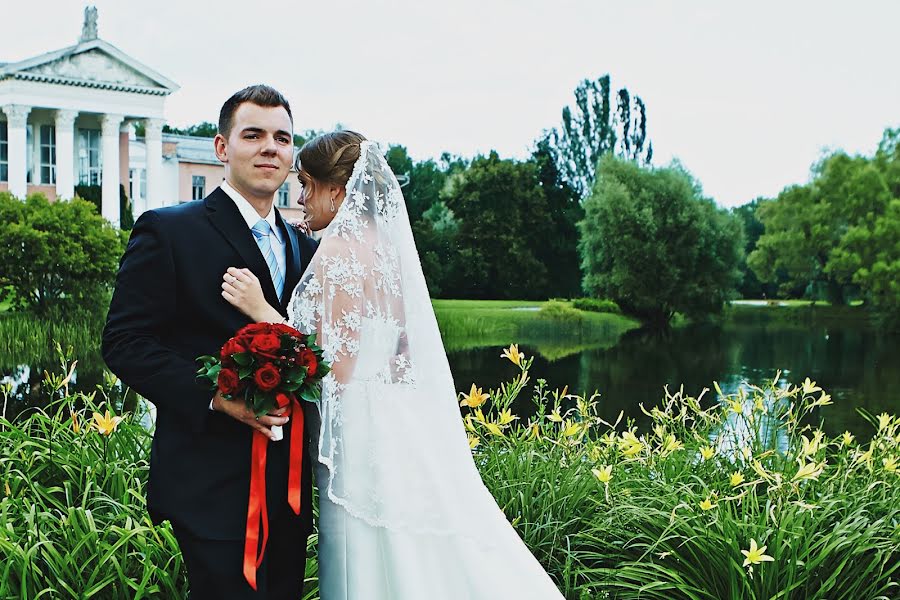 Fotógrafo de casamento Olga Efremova (olyaefremova). Foto de 4 de abril 2017