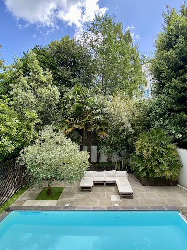 Villa with pool and garden 1