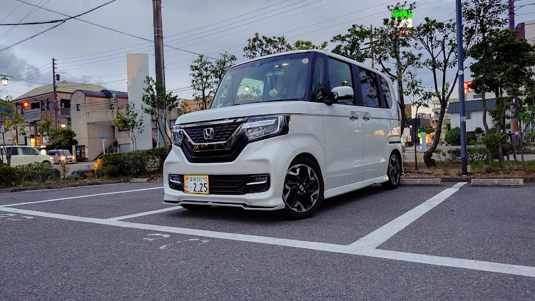 Nボックスカスタムのミャクミャクに関するカスタム事例の投稿画像1枚目